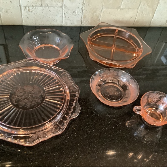 PINK BLUSH DEPRESSION COLLECTION GLASS 5 Pieces Amazin